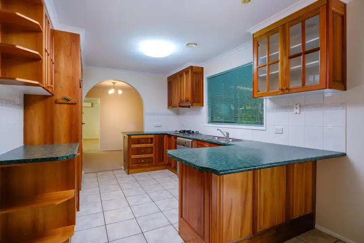 Second view of Homely house listing, 8 Robert Crescent, Wodonga VIC 3690