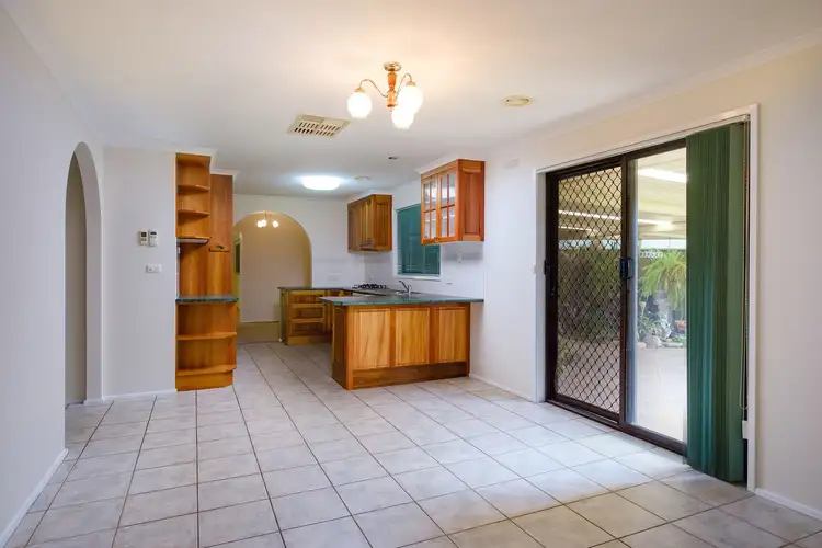 Third view of Homely house listing, 8 Robert Crescent, Wodonga VIC 3690