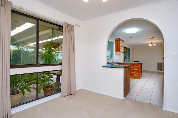 Fifth view of Homely house listing, 8 Robert Crescent, Wodonga VIC 3690