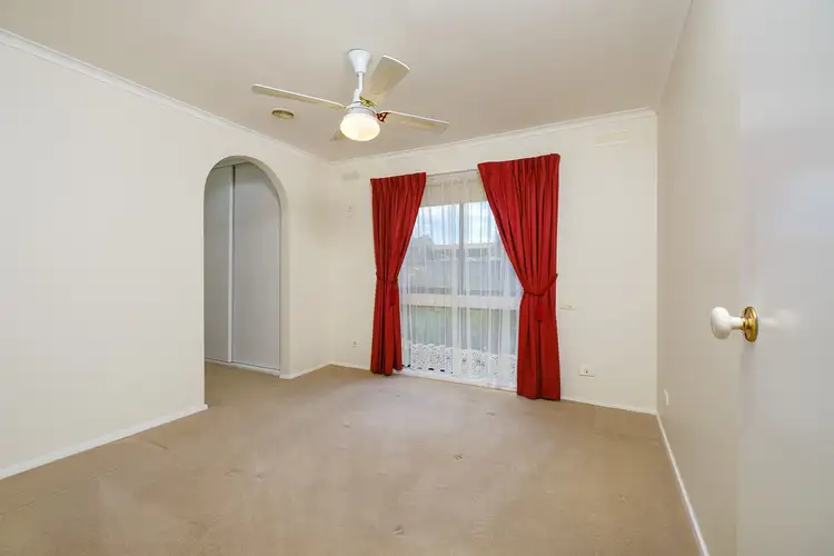 Sixth view of Homely house listing, 8 Robert Crescent, Wodonga VIC 3690