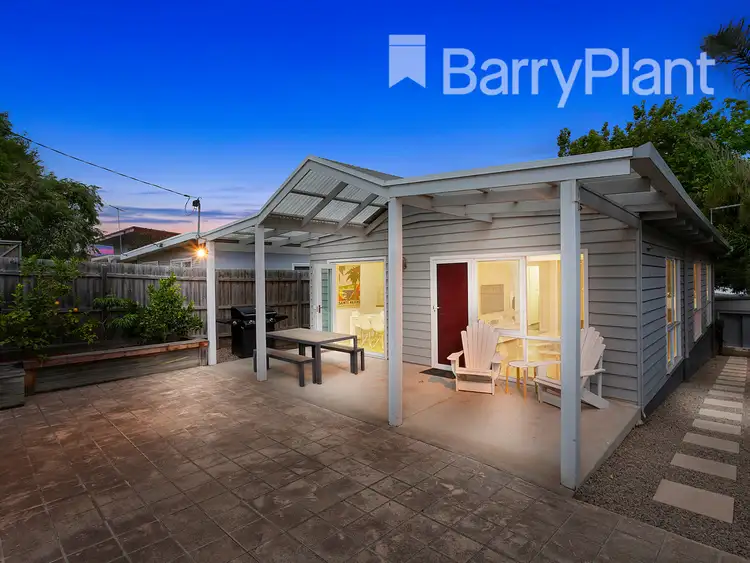 82 Second Avenue, Rosebud VIC 3939