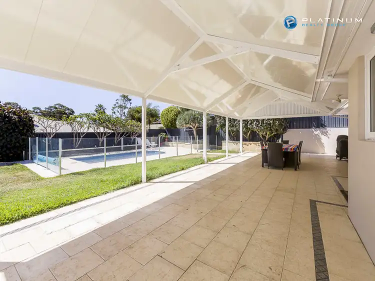 15 Bellanger Drive, Beldon WA 6027