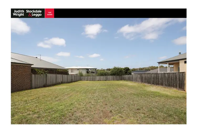 11 Lomandra Drive, Cowes VIC 3922