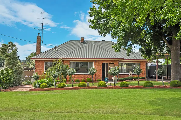 4 Mannett Street, Hamilton VIC 3300