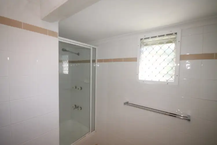 Sixth view of Homely unit listing, 2/72 McFadden Street, Wynnum QLD 4178