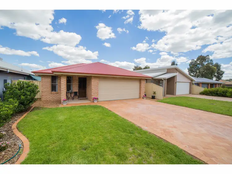 4B Keswick Parkway, Dubbo NSW 2830