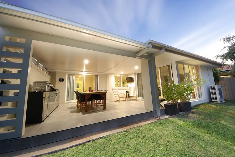 3 Rainbird Close, Burleigh Waters QLD 4220