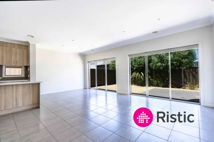 Fifth view of Homely house listing, 7 Cavell Drive, Craigieburn VIC 3064