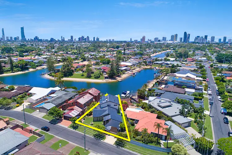 25 Sophie Avenue, Broadbeach Waters QLD 4218