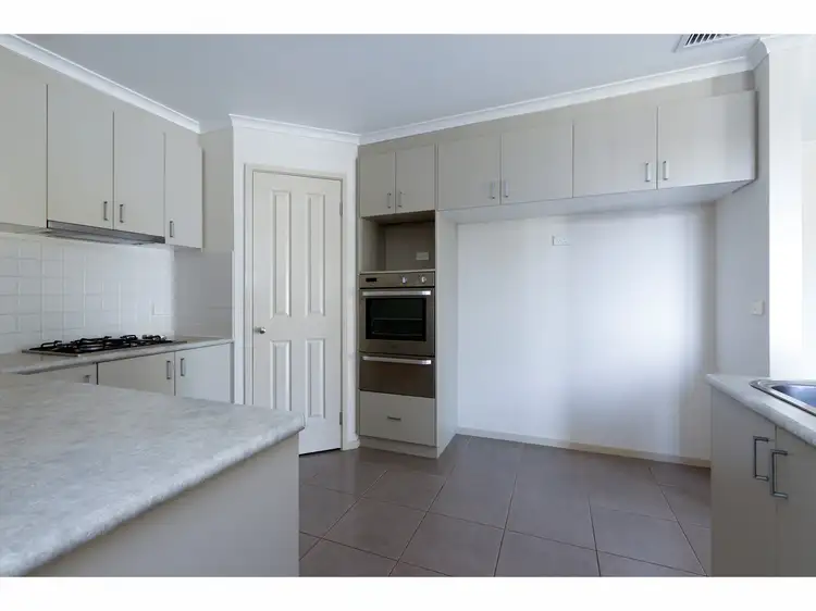 Second view of Homely house listing, 6 Langholme Court, Sale VIC 3850