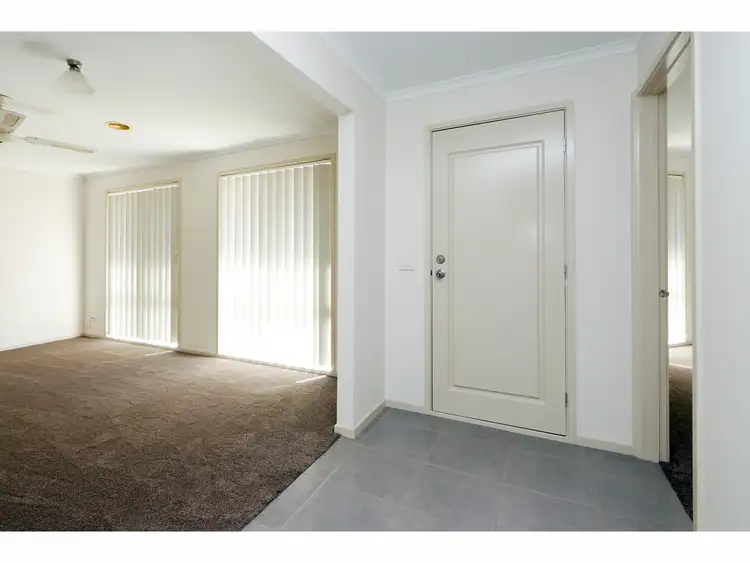 Fifth view of Homely house listing, 6 Langholme Court, Sale VIC 3850
