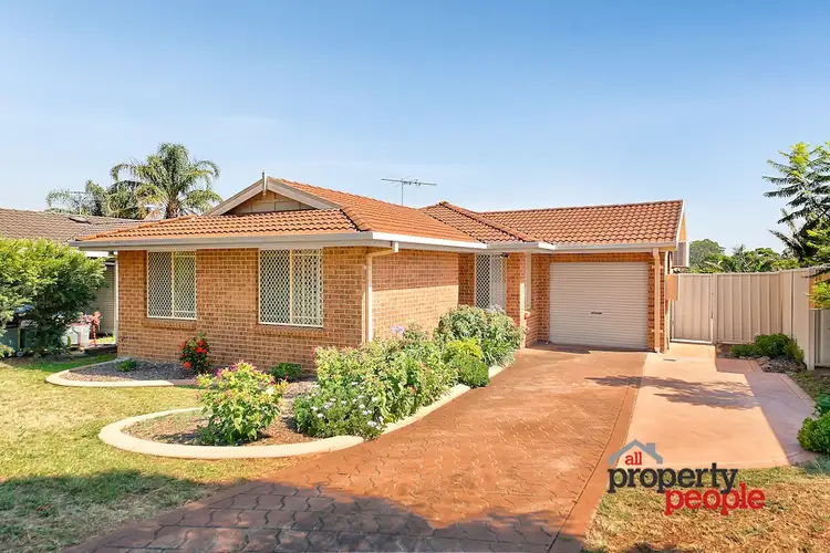 64 Victoria Road, Macquarie Fields NSW 2564