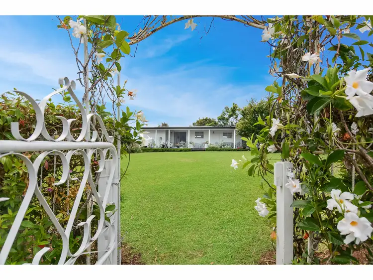 43 Palm Street, Maleny QLD 4552
