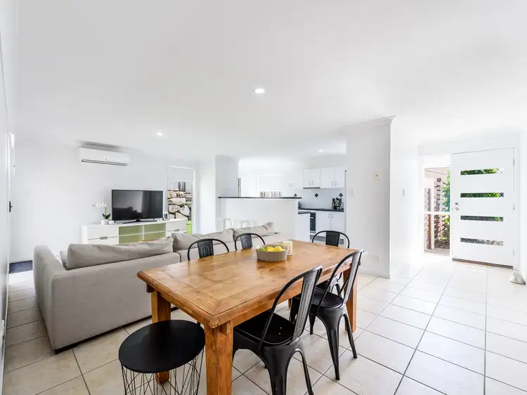 2/8 Livingstone Street, Upper Coomera QLD 4209