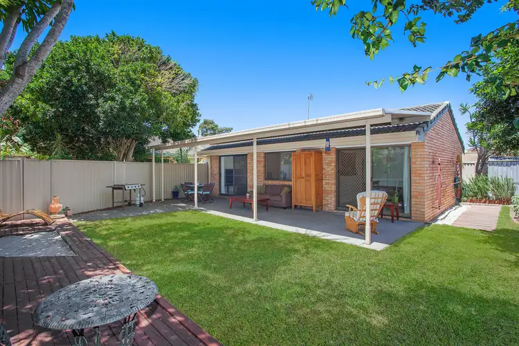 2/93 Christine Avenue, Burleigh Waters QLD 4220