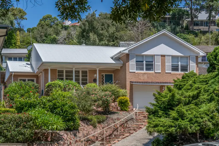 76 Rowan Crescent, Merewether NSW 2291