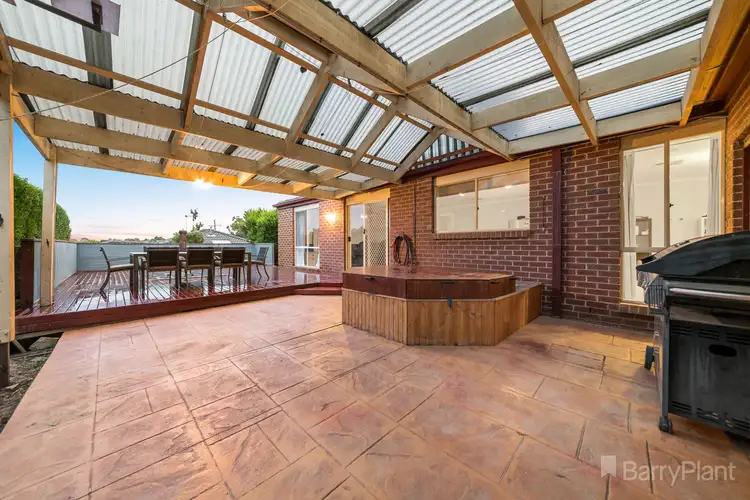 3 Earle Close, Pakenham VIC 3810