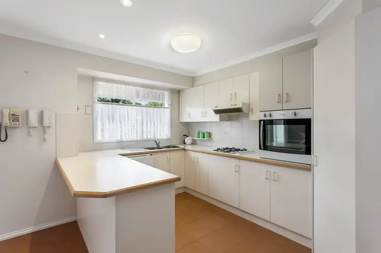Second view of Homely unit listing, 19/5-17 William Road, Berwick VIC 3806