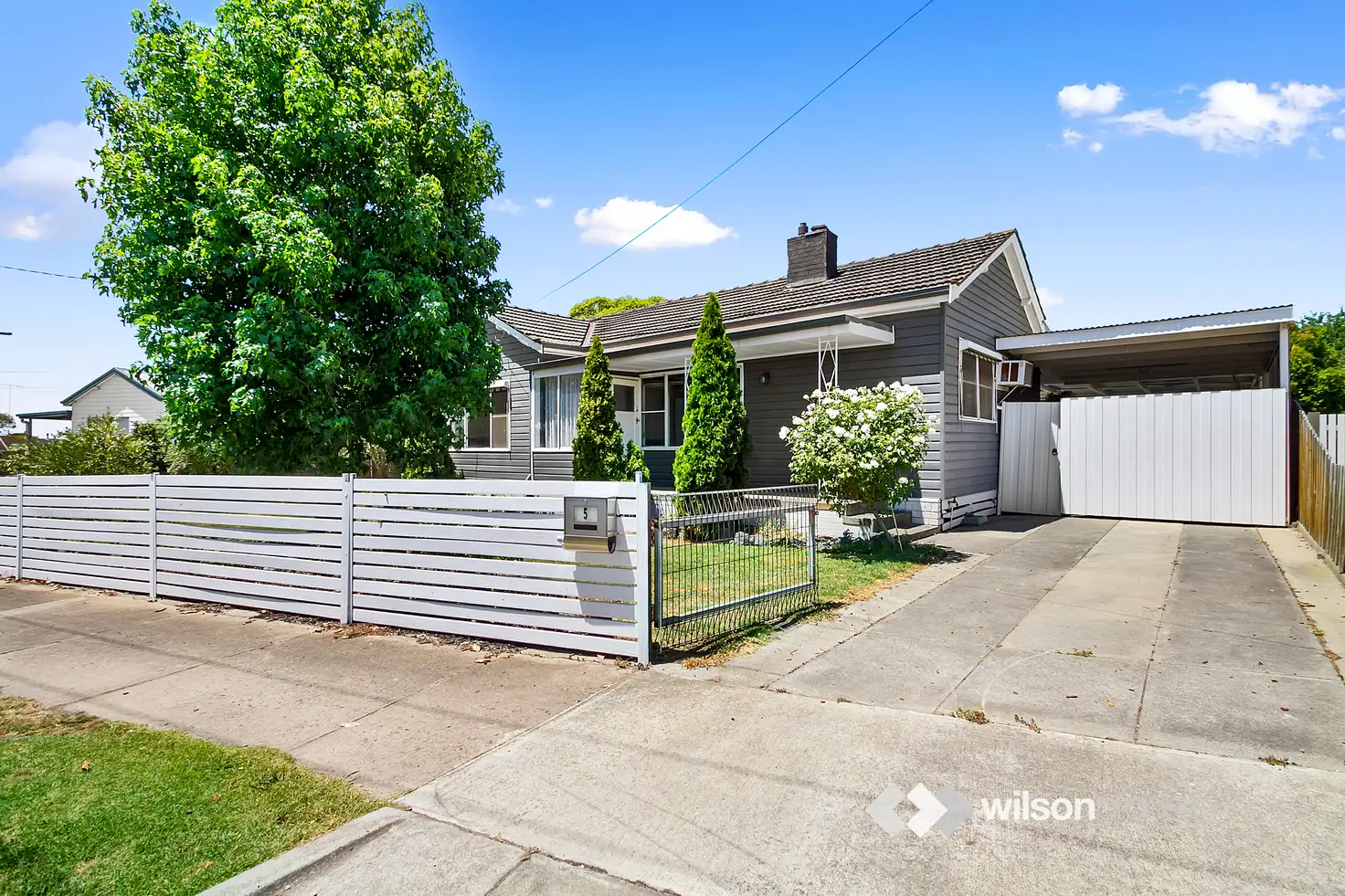 Main view of Homely house listing, 5 Farmer Crescent, Traralgon VIC 3844