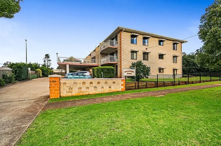 9/208 Hume Street, South Toowoomba QLD 4350