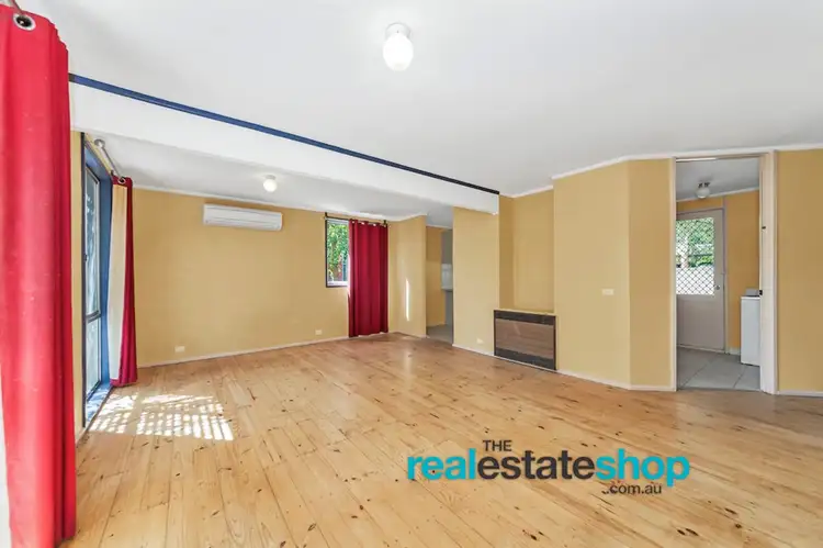 Fourth view of Homely house listing, 17 Derham Court, Wanniassa ACT 2903
