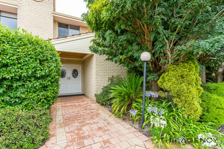 Second view of Homely house listing, 2 McCullock Rise, Bull Creek WA 6149
