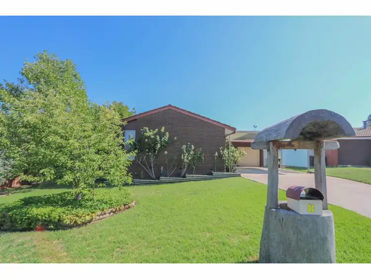 8 Whiteman Place, Windradyne NSW 2795