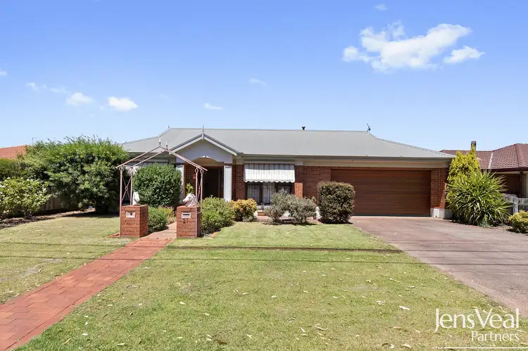 21 Smythes Road, Delacombe VIC 3356