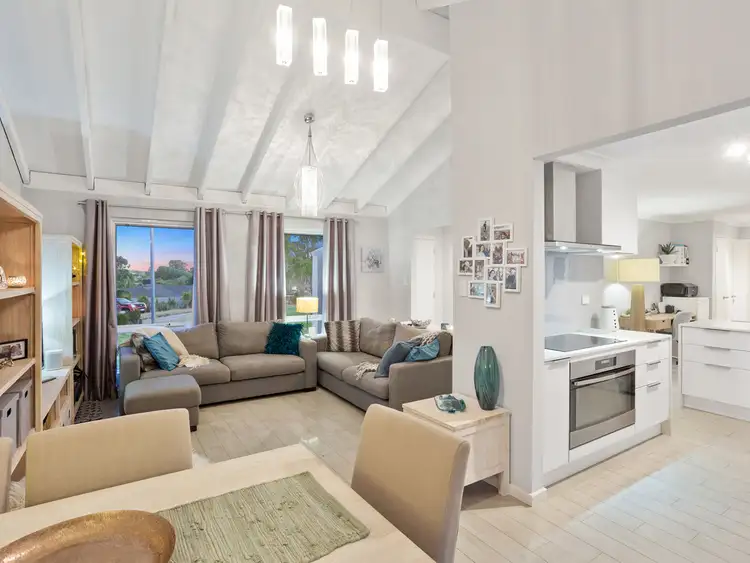 Second view of Homely house listing, 9 Kingfisher Place, Yangebup WA 6164
