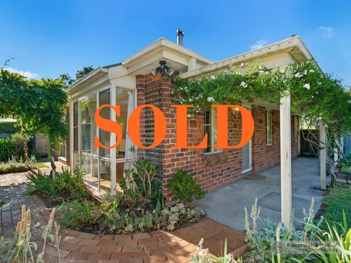 Main view of Homely unit listing, 1/1 Crest Road, Armidale NSW 2350