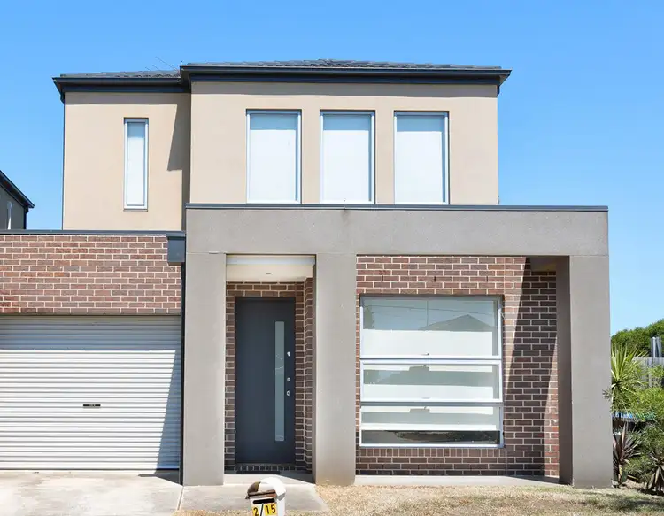 2/15 Cottrell Street, Werribee VIC 3030