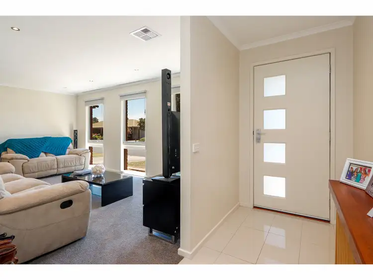 Fifth view of Homely unit listing, 1/8 Ashley Court, Sale VIC 3850