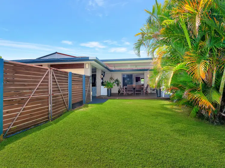 2/21 Adams Avenue, Miami QLD 4220