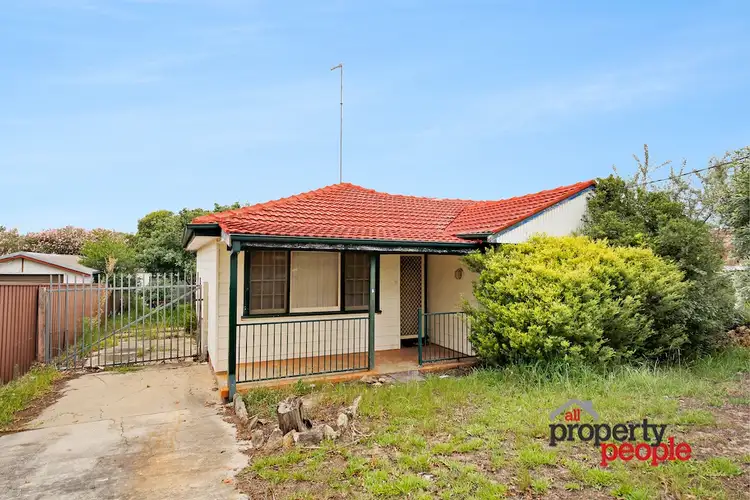 32 Harvey Street, Macquarie Fields NSW 2564