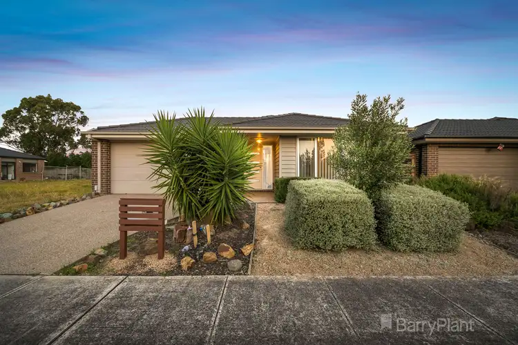 10 Olive Grove, Officer VIC 3809