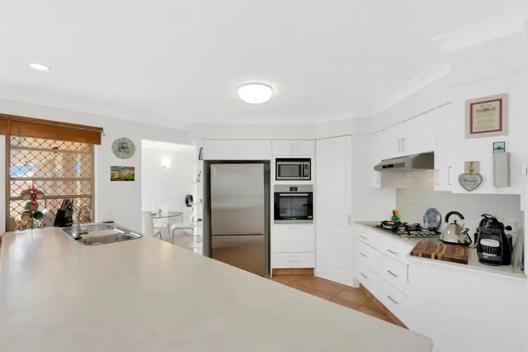 Fifth view of Homely house listing, 2 Range Court, Arundel QLD 4214