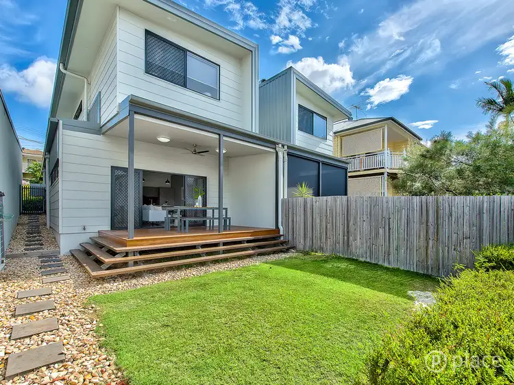 11 Wattle Avenue, Carina QLD 4152
