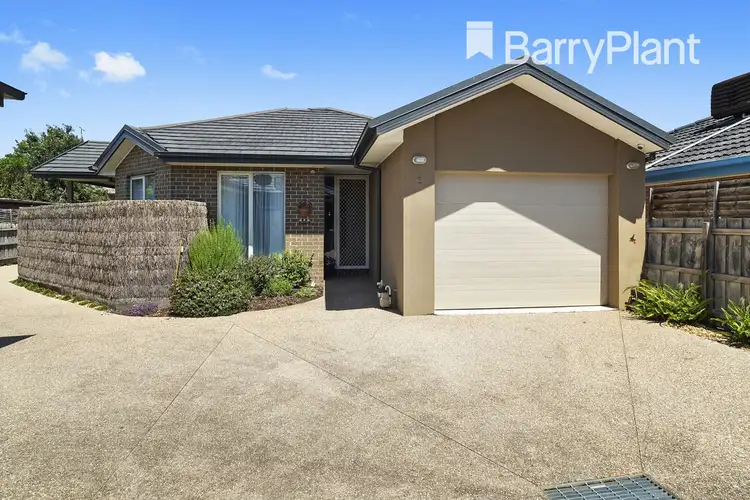 2/30 Warranilla Avenue, Rosebud VIC 3939