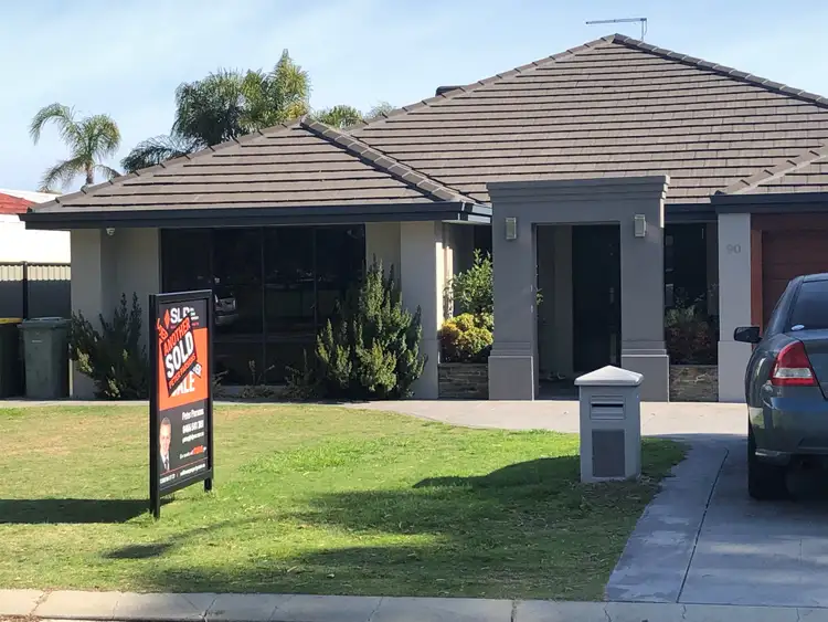 90 Houghton Drive, Carramar WA 6031