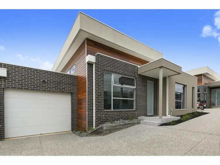 2/9 Blackwattle Mews, Torquay VIC 3228