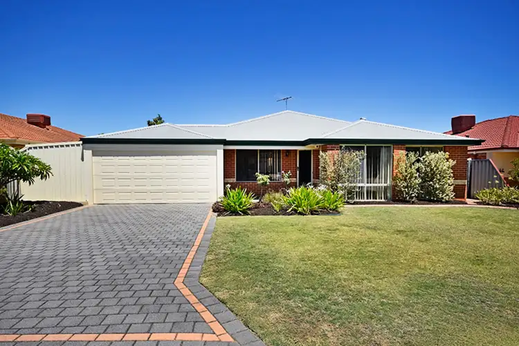 6 Pensacola Avenue, Caversham WA 6055