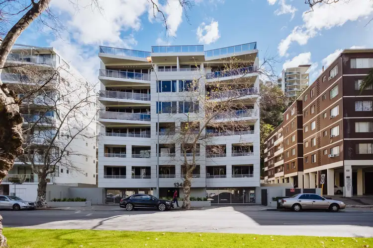 6/134 Mounts Bay Road, Perth WA 6000