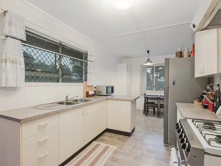Fourth view of Homely house listing, 2 Felette Street, Leichhardt QLD 4305