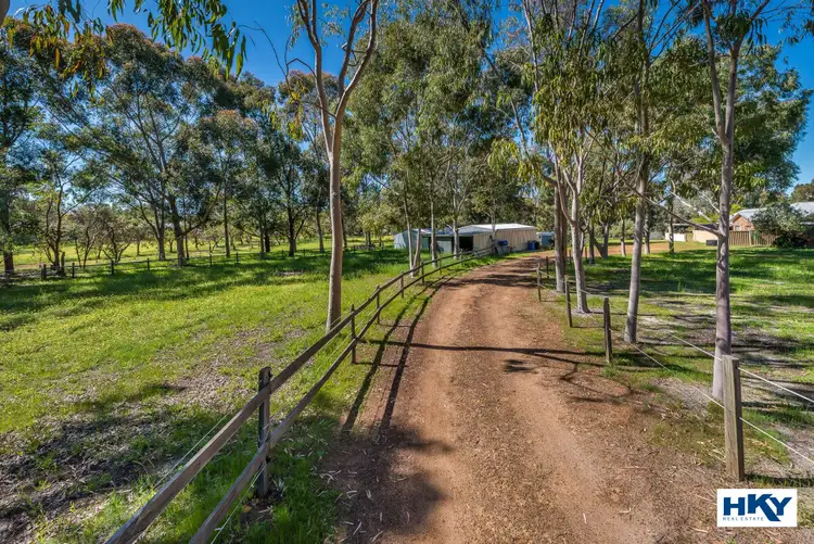 Second view of Homely house listing, 2 Cameley Court, Bullsbrook WA 6084