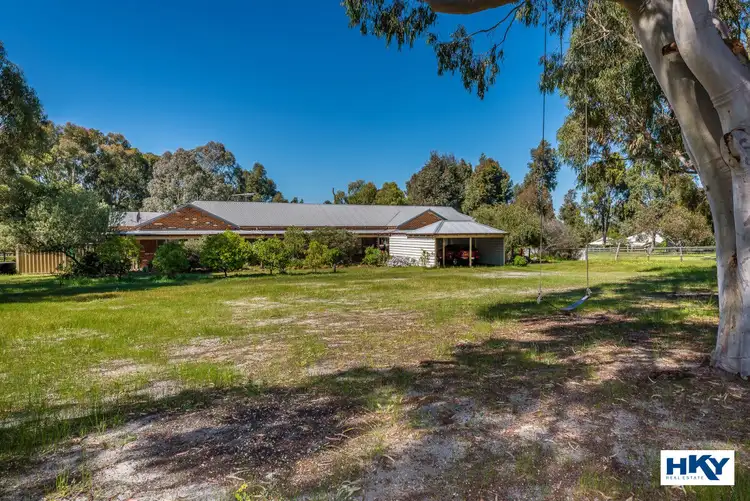 Sixth view of Homely house listing, 2 Cameley Court, Bullsbrook WA 6084
