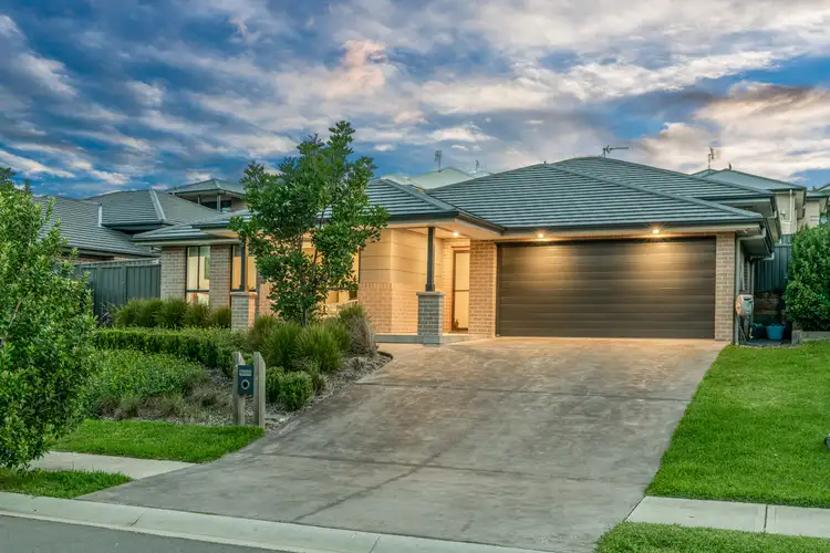 9 Floresta Crescent, Cameron Park NSW 2285