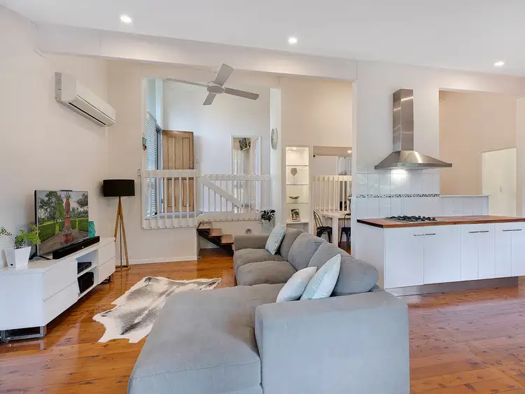 Fourth view of Homely house listing, 2 David Street, Green Point NSW 2251