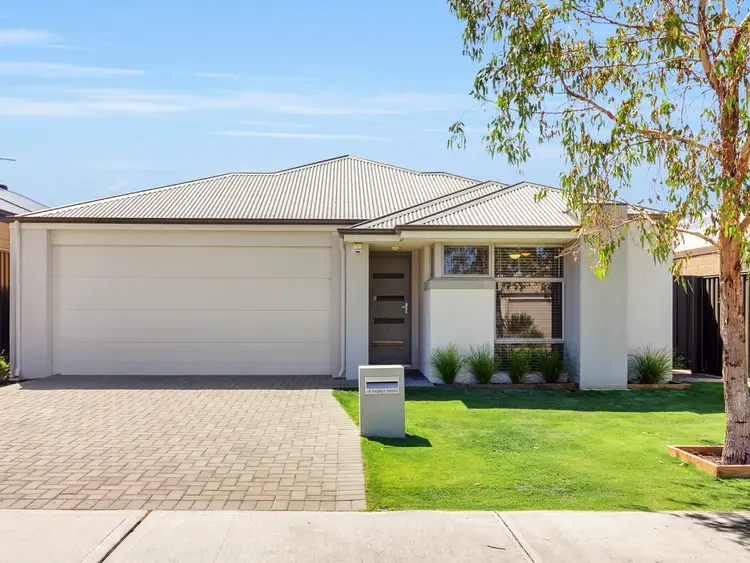 18 Zephyr Street, Dayton WA 6055
