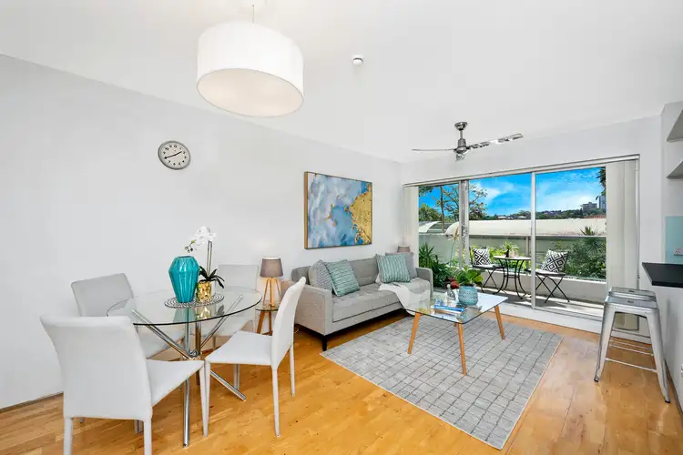 6/4 Munro, Mcmahons Point NSW 2060