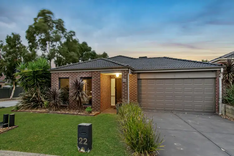 22 Merrowland Avenue, Cranbourne North VIC 3977